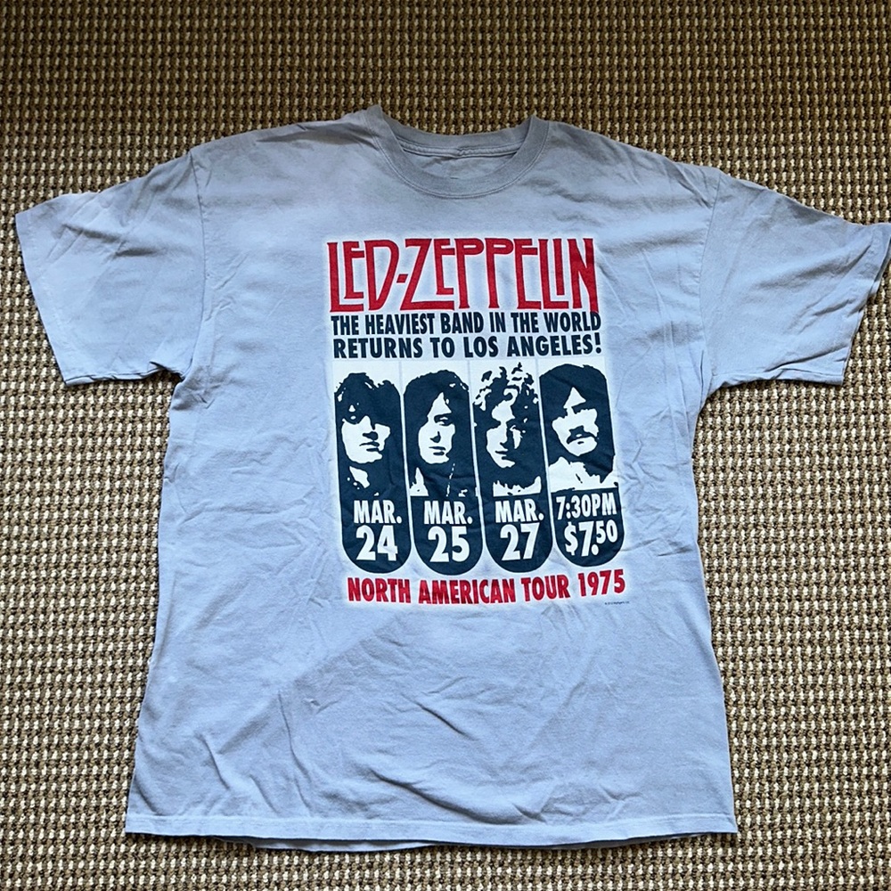 Blue Led-Zeppelin  logo t-shirt. Size XL. Men’s.